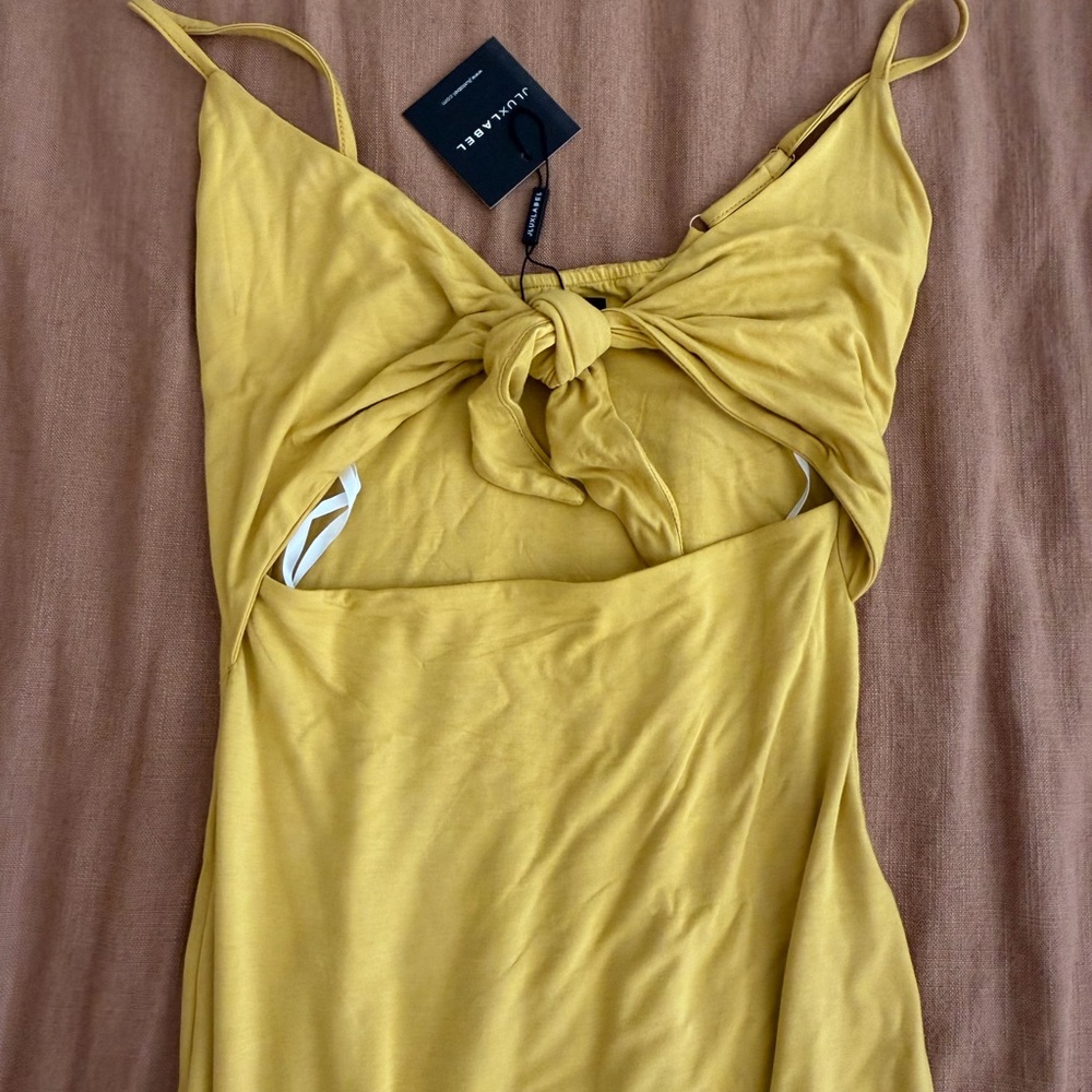 Jluxlable Yellow Tie-Front Dress